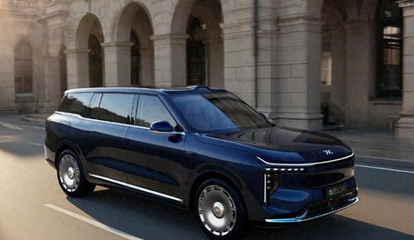 网上配资公司 国产又一大6座SUV，智己LS9官图发布，车长5279mm，纯电续航318km